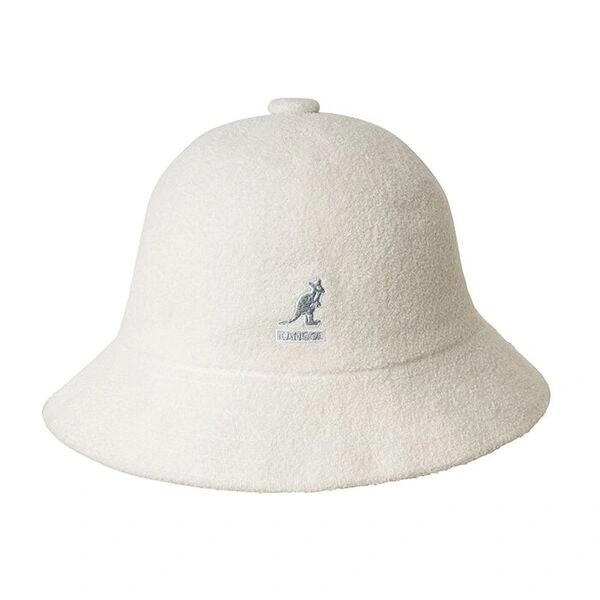 Kangol Bermuda Casual Weiß: Sommerzauber am Kopf – Dein Must-Have für sonnige Tage!
